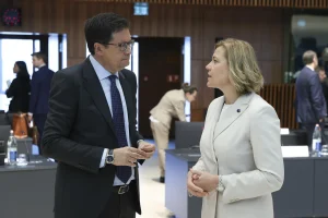 La UE activa las primeras obligaciones de transparencia de la Ley de IA, 2 de agosto