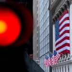 Las automovilísticas de EEUU caen en Bolsa tras el arancel del 50% de Trump a Canadá
