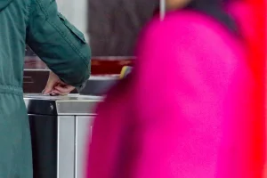 Las horas extra no pagadas equivalen a 68.000 empleos a jornada completa