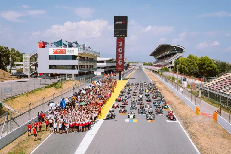 Los 1.700 universitarios de Formula Student Spain compiten con sus monoplazas en Montmeló