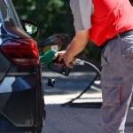 Los carburantes encadenan su séptima semana de subidas y consolidan su escalada en verano