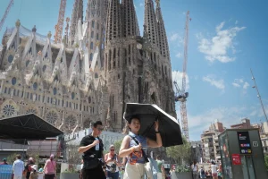 Los hoteleros españoles afrontan un verano tranquilo y en línea con las previsiones de 2025