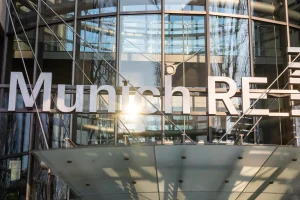 Munich Re gana 3.925 millones en el semestre, un 23,5% más, y mantiene sus objetivos anuales