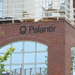 Palantir se dispara más de un 27% en bolsa tras triplicar su beneficio en el segundo trimestre