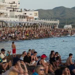 Palma, Málaga e Ibiza lideran las escapadas de última hora de los viajeros españoles en verano