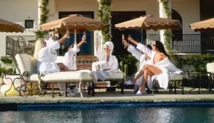 The Girls, la docuserie de Khloé Kardashian y sus amigas, se estrena en Disney+ el 9 de septiembre
