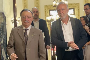 Torres cifra en 80.000 las personas migrantes que llegaron a Ceuta el 30 de julio