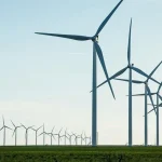 Vestas multiplica casi por diez su beneficio hasta junio y mejora sus previsiones anuales