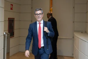 Bolaños critica al Supremo por suspender el voto a nacionalizados por la ley de nietos