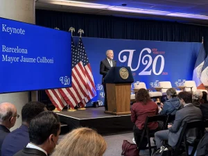 Collboni insta desde Nueva York a los alcaldes de grandes ciudades a unirse por la vivienda