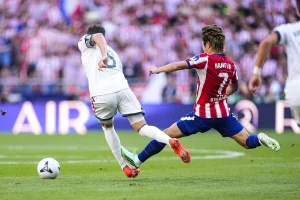El CTA confirma que Kang-In Lee debió ser expulsado por su entrada sobre Valverde