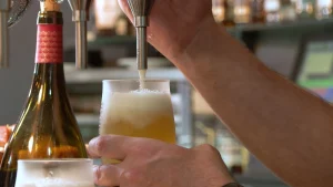El empleo turístico se sitúa en tres millones de afiliados en agosto, un 2,3% más que en 2025