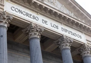 El Gobierno retira el veto a la ley de cogestión aeroportuaria en el Congreso
