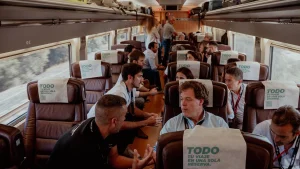 El Pitch Train conecta a startups e inversores en un AVE para impulsar oportunidades de negocio