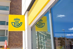 El PP acusa a Correos de maquillar sus resultados de 2025 con ventas de inmuebles por 17 millones