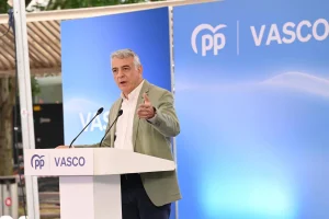El PP vasco critica al PNV por no asumir las consecuencias de la regularización que respaldó