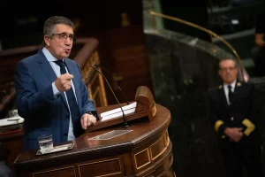 El PSOE censura que PP, Vox y Junts rechacen la ley de «lobbies» para ocultar sus intereses