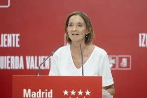 El PSOE-M exige a Almeida aclarar si sabía que el ático comprado sería residencia de Ayuso