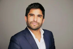 Invesco ficha a Saúl Santamaría para reforzar su estrategia comercial de ETFs en Latinoamérica