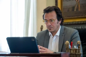 Kichi afirma que le denuncian «por hacer las cosas bien» y niega que nadie mangara en Cádiz