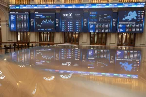La Bolsa española abona 35.277 millones de euros en dividendos hasta agosto, un 6,2% más