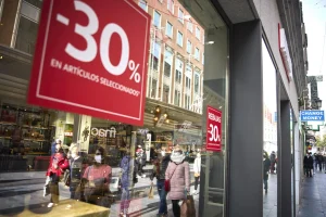 Las ventas del comercio minorista bajaron un 1,1% interanual en agosto