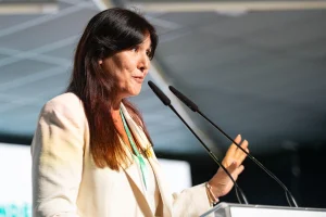 Laura Borràs defiende su inocencia tras aplicarle el TSJC el indulto: «Defenderé mi honor»