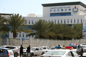 Libia reinicia el bombeo de crudo en el oleoducto entre el yacimiento de El Sharara y Zauiya