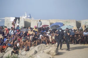Más de 5.300 migrantes han vuelto a Marruecos y casi un centenar ha renunciado al asilo