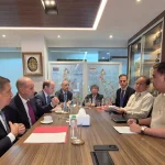 Planas se reúne con su homólogo filipino tras reanudarse las importaciones de porcino español