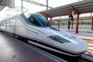 Renfe duplica las inspecciones de los bogies de los Avril 106 de Talgo por fisuras detectadas