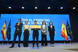 Sumar avisa del coste de rechazar en el Congreso las medidas de vivienda y admite dos decretos del PSOE