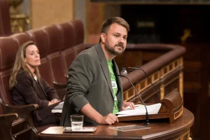 Sumar lleva al Congreso su ley para prohibir que empresas y fondos compren viviendas