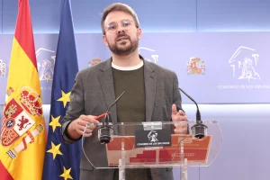 Sumar lleva al Congreso una ley para prohibir a empresas y fondos comprar viviendas