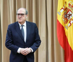 Sumar pide al Defensor del Pueblo que actúe ante la negativa del PP a acoger menores de Ceuta