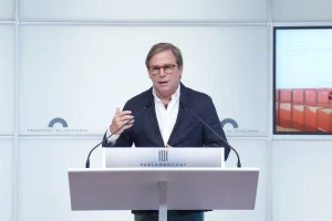 Vox pide la comparecencia de Núria Parlon en el Parlament tras la dimisión de Trapero